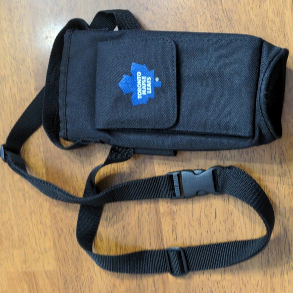 ⭐ 3/$12⭐ Toronto Maple Leafs Water Bottle Bag - Picture 4 of 5
